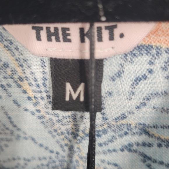 The Kit. Blue w/ Orange Floral Button Down Long Sleeve Zoe Shirt new Size M - Picture 3 of 5